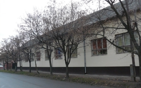 Iskolánk Eötvös utcai épülete ma